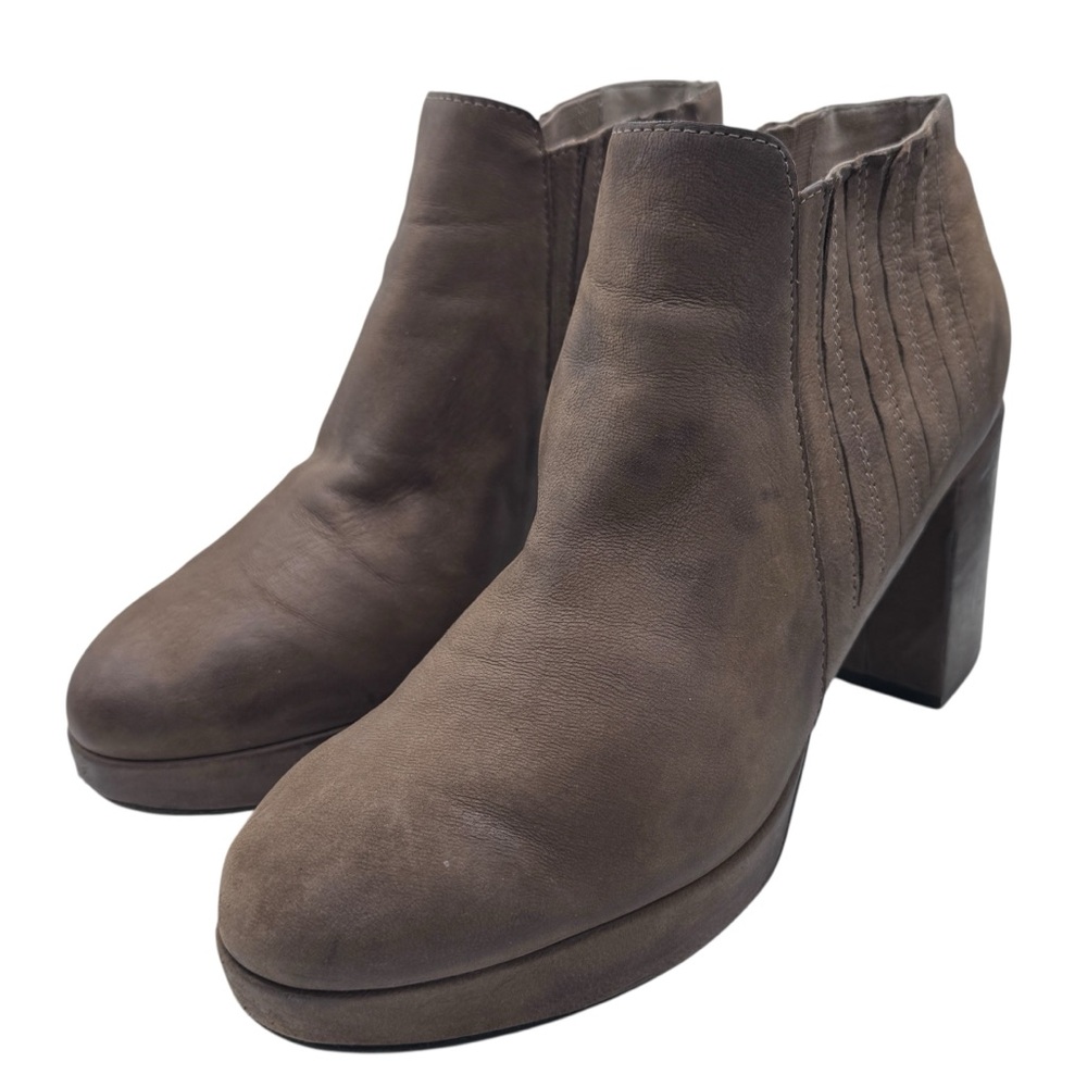 Eileen Fisher Taupe Leather Ankle Booties - Size 8